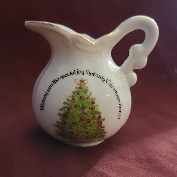Vintage 'Christmas Wish' Mini Pitcher by Enesco - Picture 2 of 6